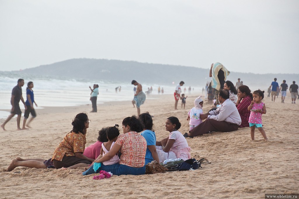 Жители Гоа на пляже