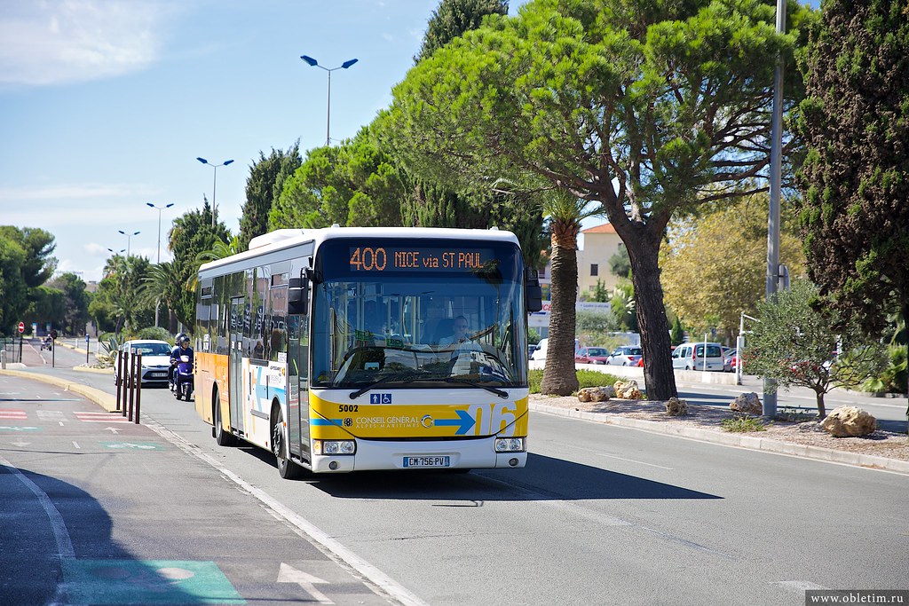 Автобус в Ницце